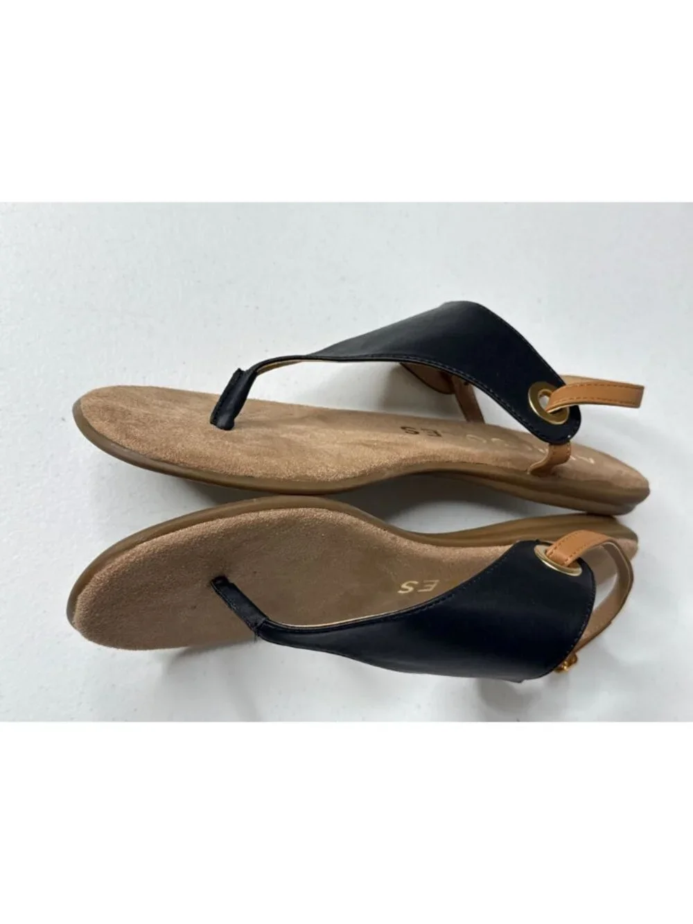 Aerosoles Black Tan Thong Ankle Strap Sandals Size 10